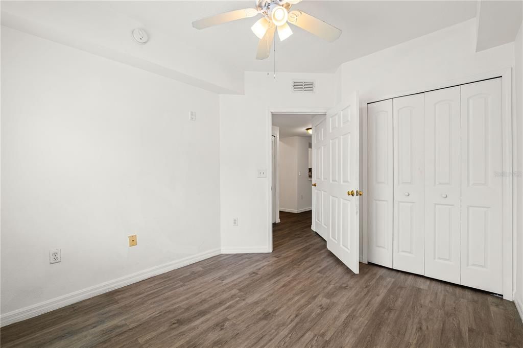 待售: $185,000 (3 贝兹, 2 浴室, 1151 平方英尺)