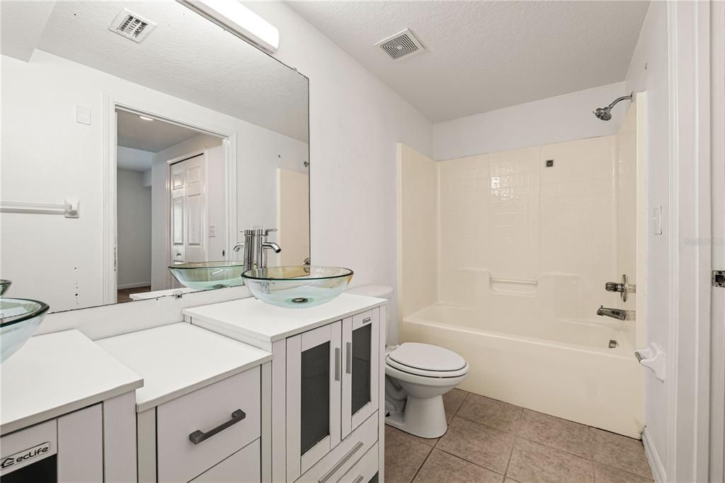 待售: $185,000 (3 贝兹, 2 浴室, 1151 平方英尺)