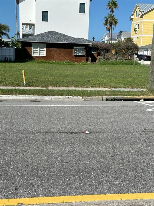 待售: $699,000 (0.04 acres)