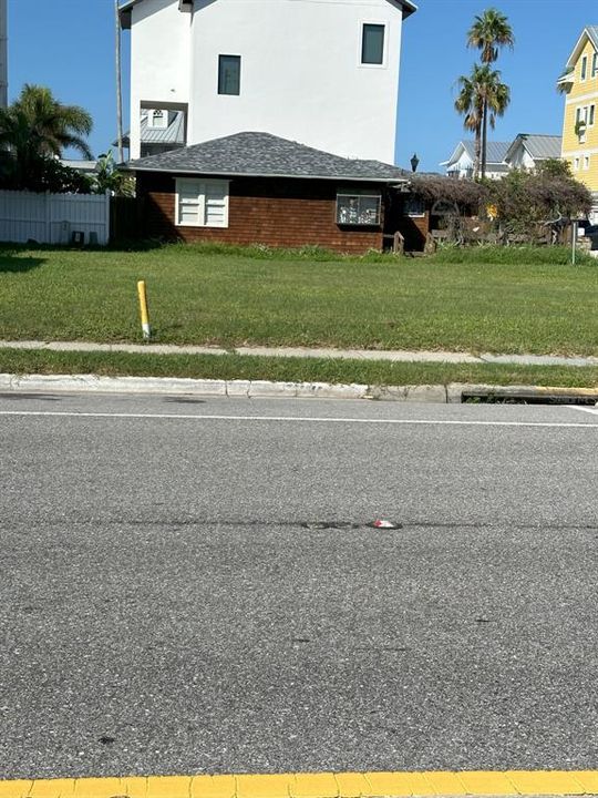 待售: $699,000 (0.04 acres)