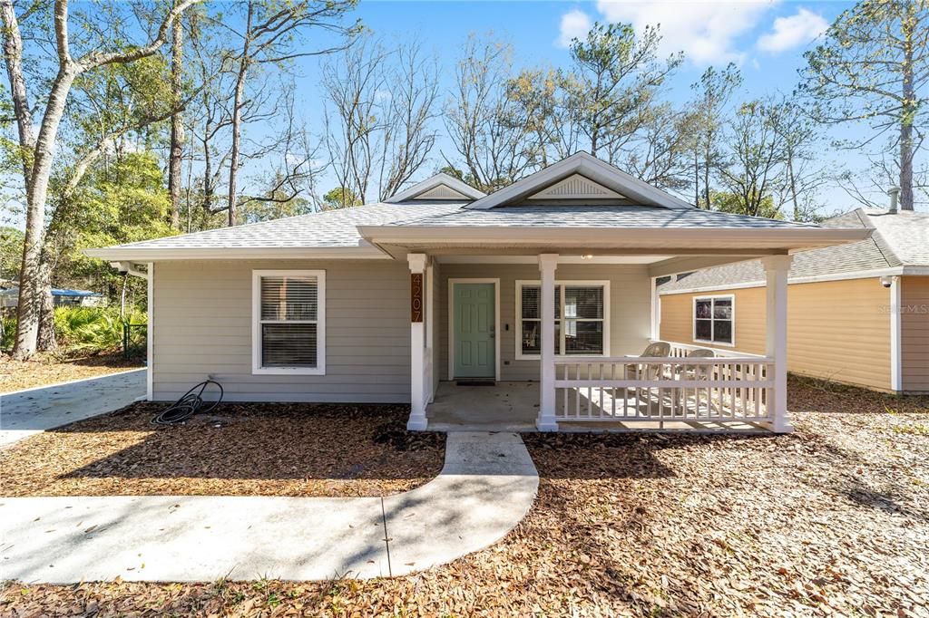 最近售出: $250,707 (3 贝兹, 2 浴室, 1350 平方英尺)