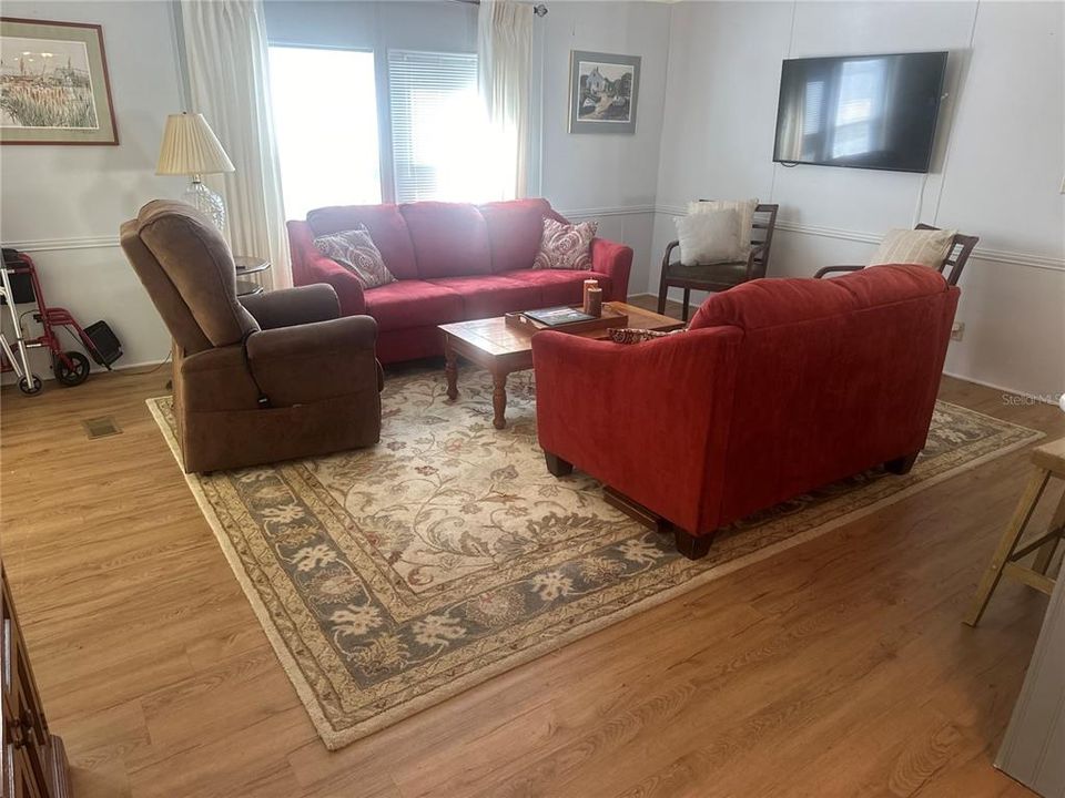 На продажу: $140,000 (2 спален, 2 ванн, 1056 Квадратных фут)