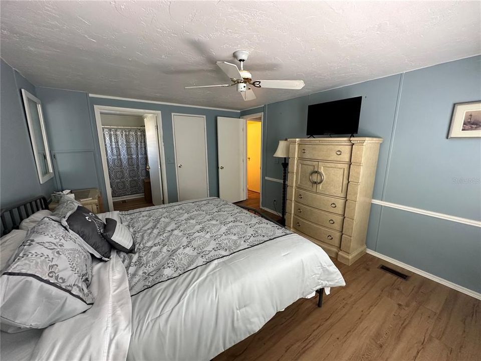 На продажу: $140,000 (2 спален, 2 ванн, 1056 Квадратных фут)