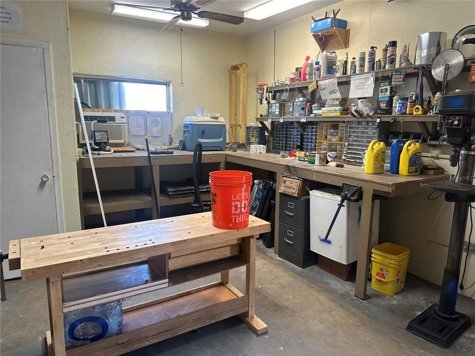 На продажу: $140,000 (2 спален, 2 ванн, 1056 Квадратных фут)