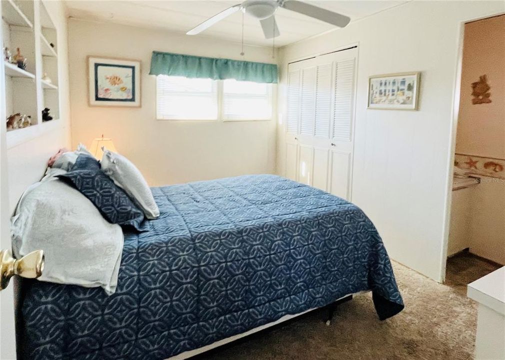 待售: $98,000 (2 贝兹, 1 浴室, 879 平方英尺)