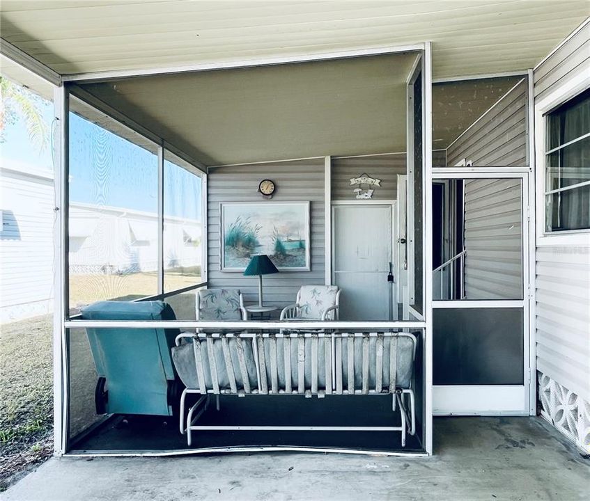 待售: $98,000 (2 贝兹, 1 浴室, 879 平方英尺)