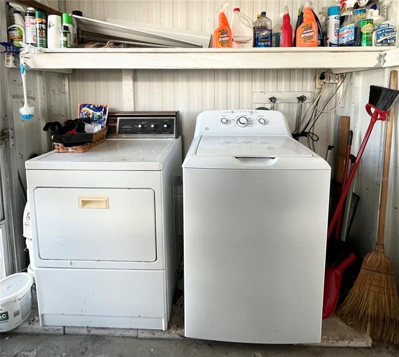 待售: $98,000 (2 贝兹, 1 浴室, 879 平方英尺)