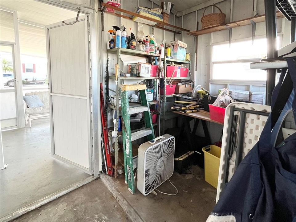 待售: $98,000 (2 贝兹, 1 浴室, 879 平方英尺)