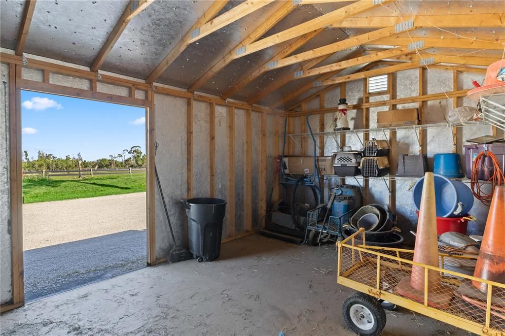 На продажу: $998,888 (8.85 acres)