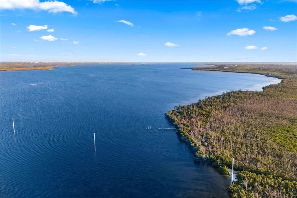 На продажу: $998,888 (8.85 acres)