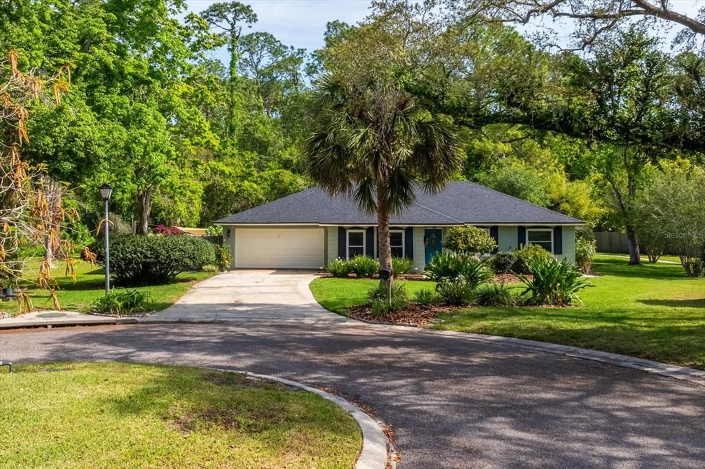 Beautifully updated 4/2 pool home