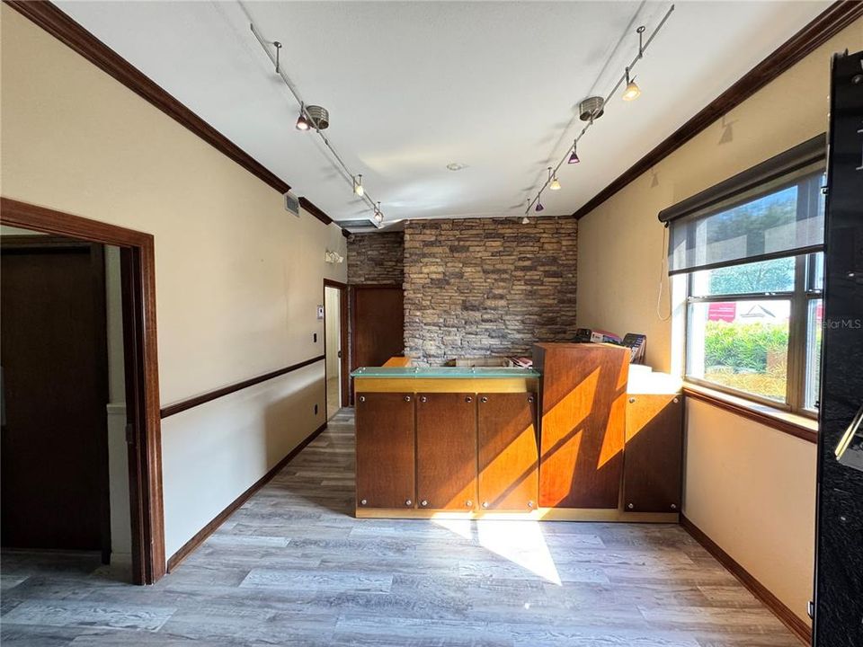 待售: $64,000 (0 贝兹, 0 浴室, 6098 平方英尺)