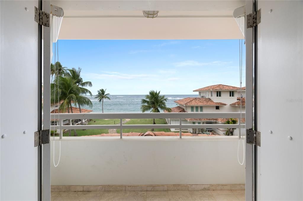 На продажу: $5,200,000 (4 спален, 4 ванн, 4685 Квадратных фут)