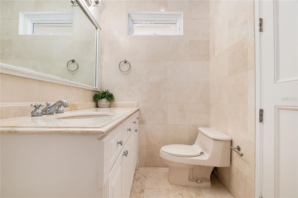 На продажу: $5,200,000 (4 спален, 4 ванн, 4685 Квадратных фут)