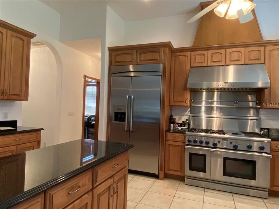 На продажу: $1,100,000 (3 спален, 2 ванн, 3129 Квадратных фут)