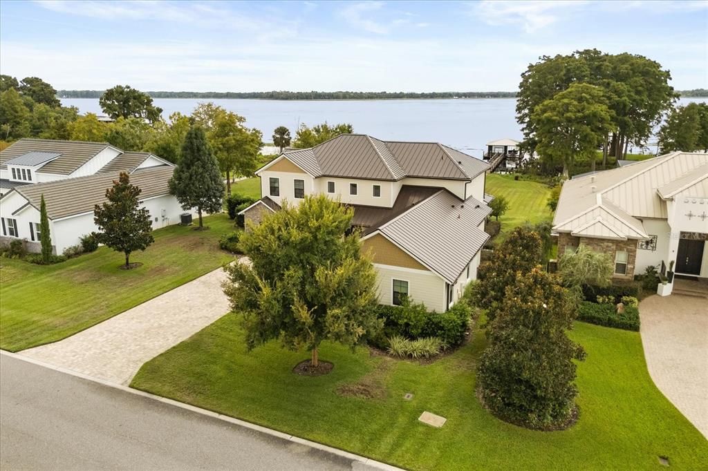 Active With Contract: $1,190,000 (3 beds, 4 baths, 3262 Square Feet)