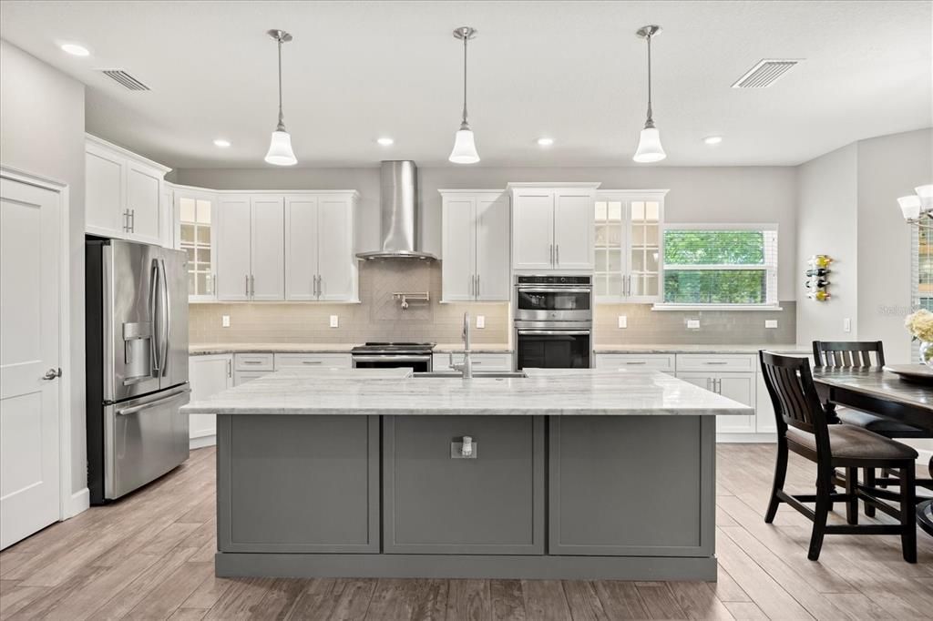 Active With Contract: $1,190,000 (3 beds, 4 baths, 3262 Square Feet)