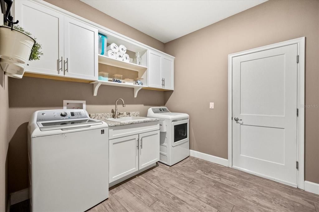 Active With Contract: $1,190,000 (3 beds, 4 baths, 3262 Square Feet)