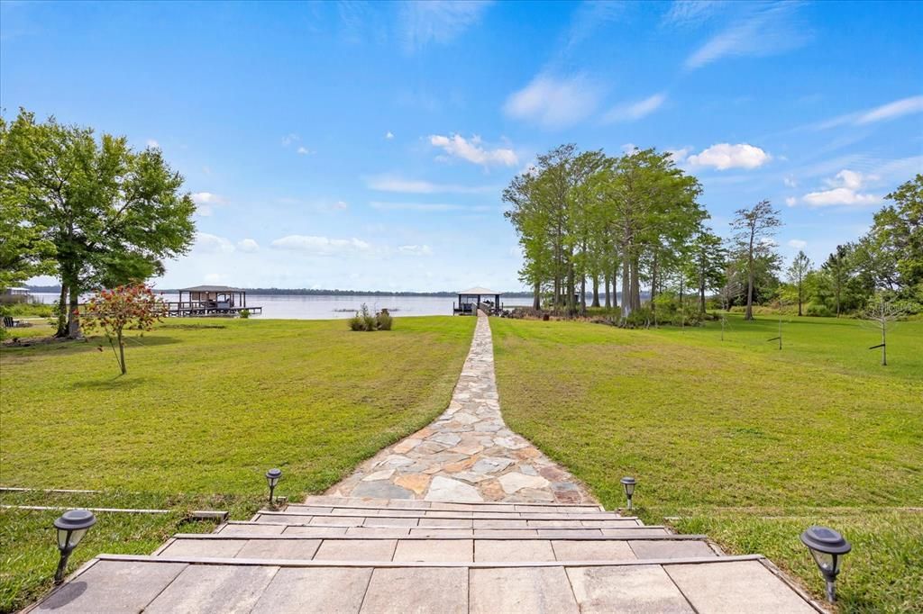 Active With Contract: $1,190,000 (3 beds, 4 baths, 3262 Square Feet)