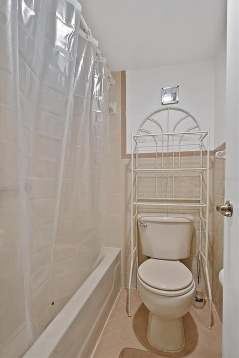 For Sale: $139,000 (2 beds, 2 baths, 1088 Square Feet)