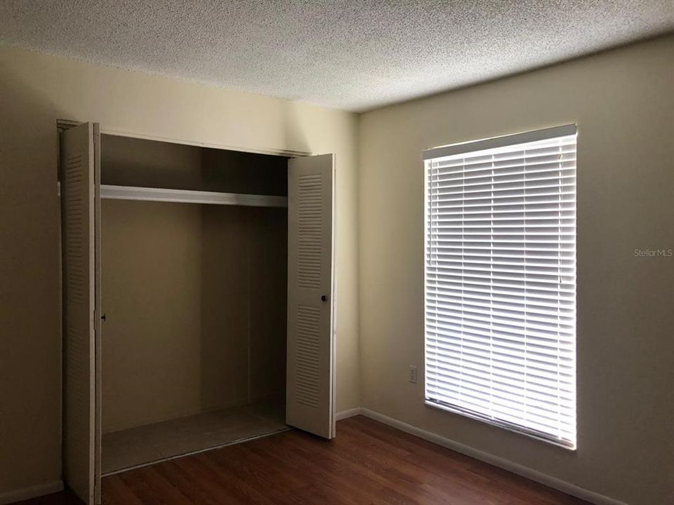 合同活跃: $120,000 (1 贝兹, 1 浴室, 643 平方英尺)