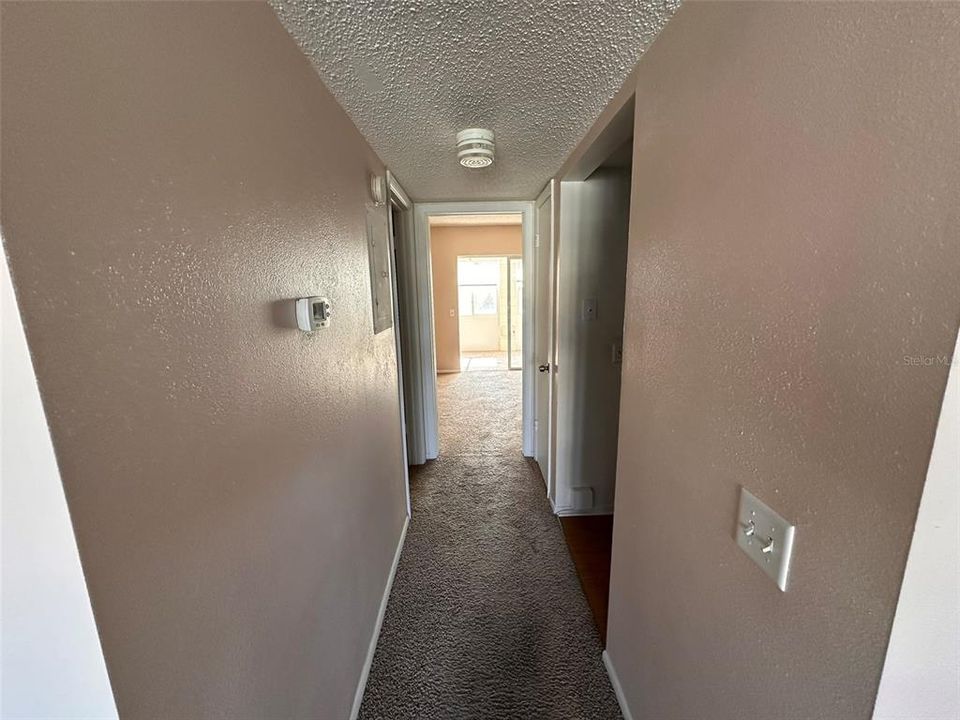 Active With Contract: $87,000 (1 beds, 1 baths, 825 Square Feet)