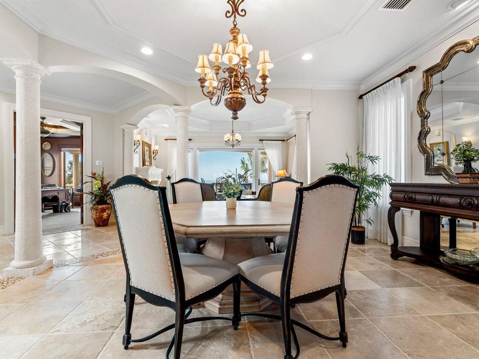 En Venta: $6,850,000 (5 camas, 8 baños, 6041 Pies cuadrados)