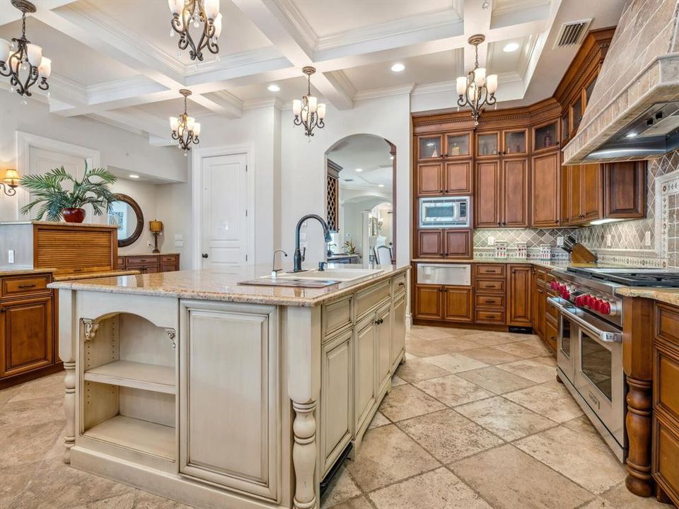 En Venta: $6,850,000 (5 camas, 8 baños, 6041 Pies cuadrados)