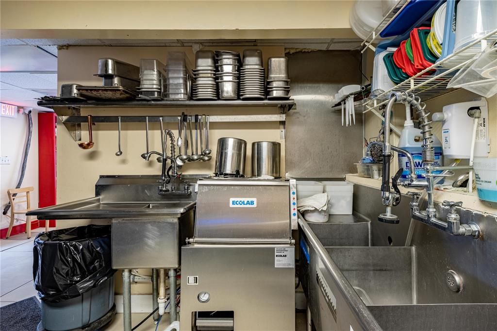 На продажу: $1,697,000 (0 спален, 0 ванн, 1801 Квадратных фут)