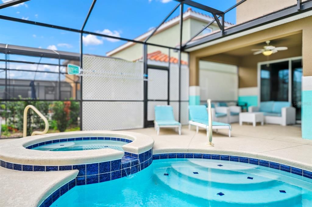 На продажу: $850,000 (7 спален, 5 ванн, 3626 Квадратных фут)