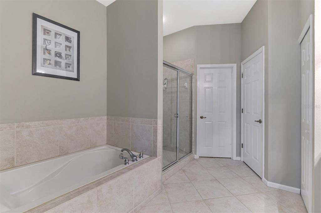 Activo con contrato: $269,900 (2 camas, 2 baños, 1629 Pies cuadrados)