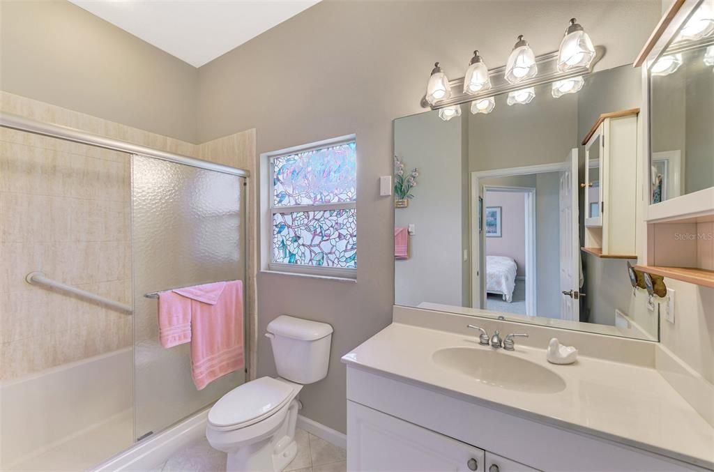Activo con contrato: $269,900 (2 camas, 2 baños, 1629 Pies cuadrados)