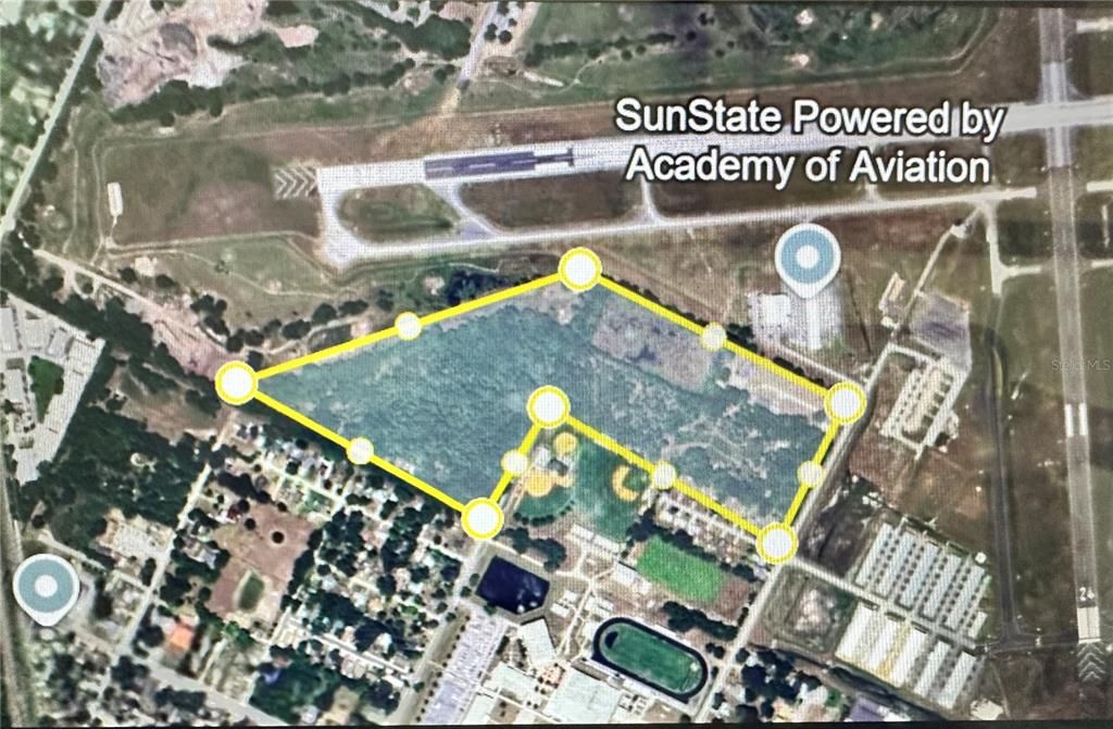 En Venta: $8,750,000 (33.00 acres)