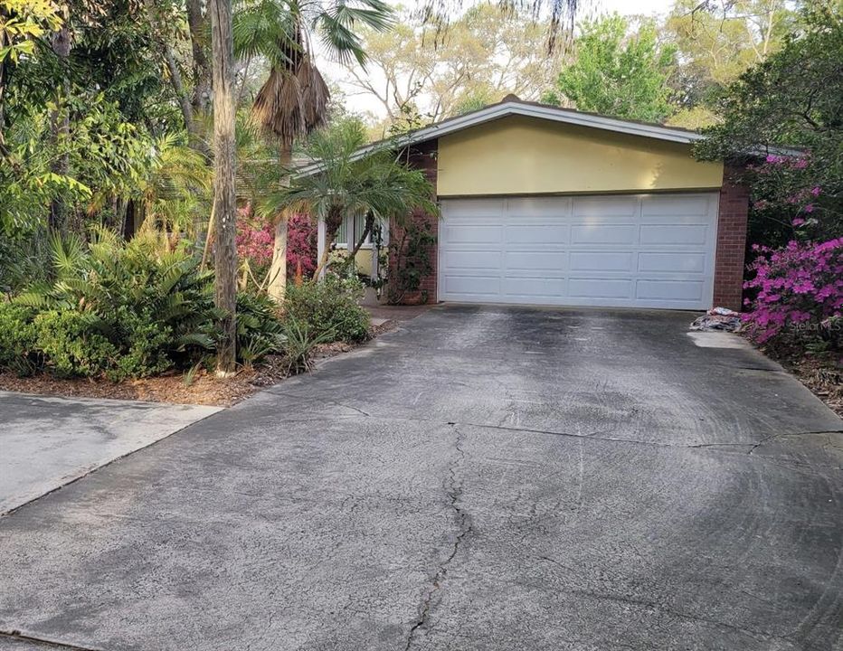 Recently Sold: $680,000 (4 beds, 2 baths, 2121 Square Feet)