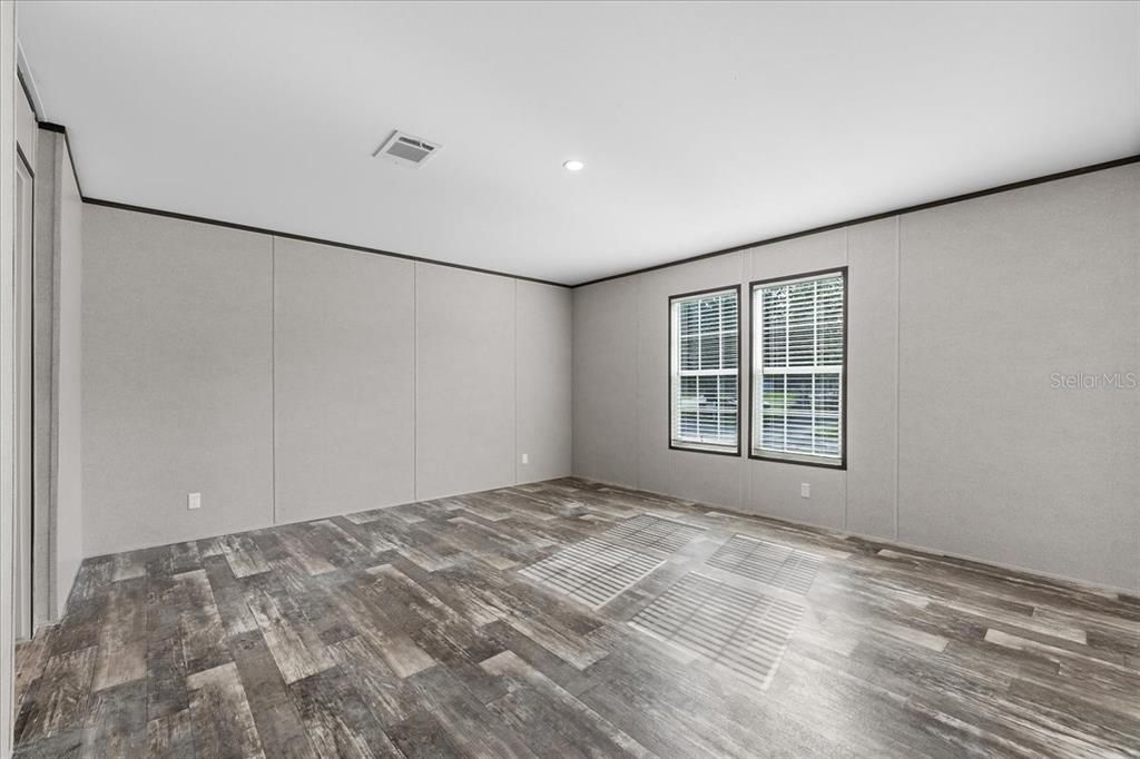 En Venta: $245,700 (3 camas, 2 baños, 1577 Pies cuadrados)