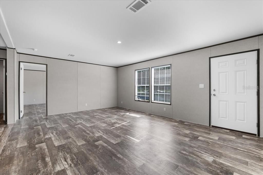 En Venta: $245,700 (3 camas, 2 baños, 1577 Pies cuadrados)