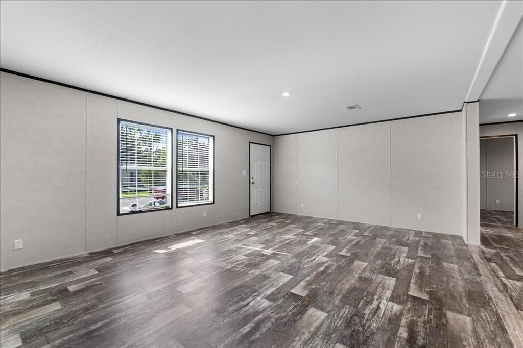 En Venta: $245,700 (3 camas, 2 baños, 1577 Pies cuadrados)