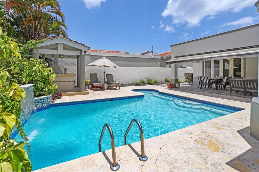 Activo con contrato: $1,450,000 (4 camas, 3 baños, 3000 Pies cuadrados)