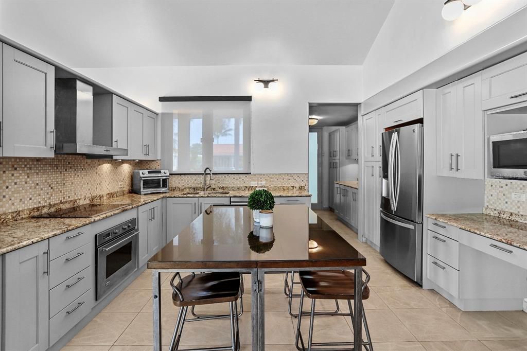 Activo con contrato: $1,450,000 (4 camas, 3 baños, 3000 Pies cuadrados)