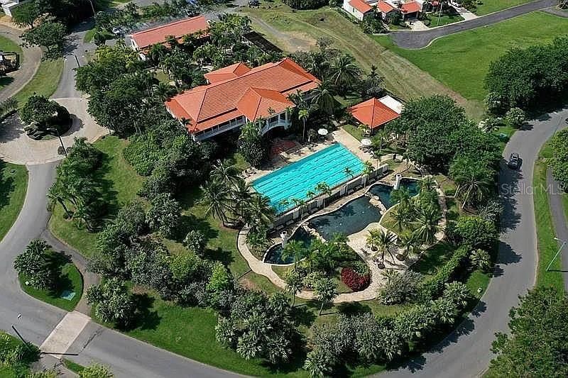 Activo con contrato: $1,450,000 (4 camas, 3 baños, 3000 Pies cuadrados)