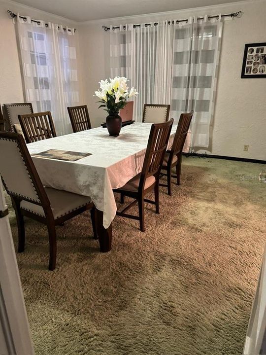 En Venta: $229,900 (3 camas, 2 baños, 2451 Pies cuadrados)