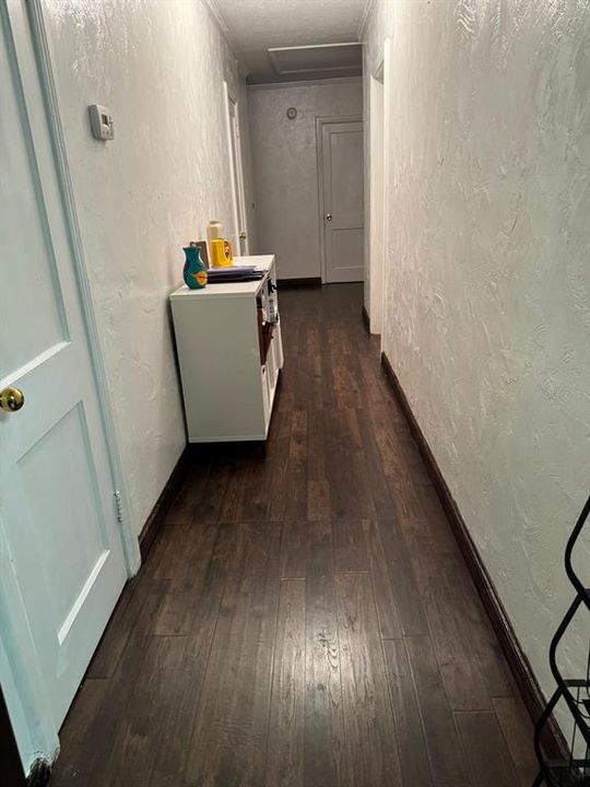 En Venta: $229,900 (3 camas, 2 baños, 2451 Pies cuadrados)