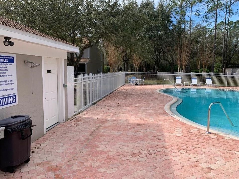 合同活跃: $1,950 (2 贝兹, 2 浴室, 1152 平方英尺)