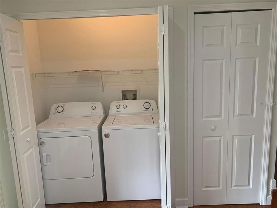 合同活跃: $1,950 (2 贝兹, 2 浴室, 1152 平方英尺)