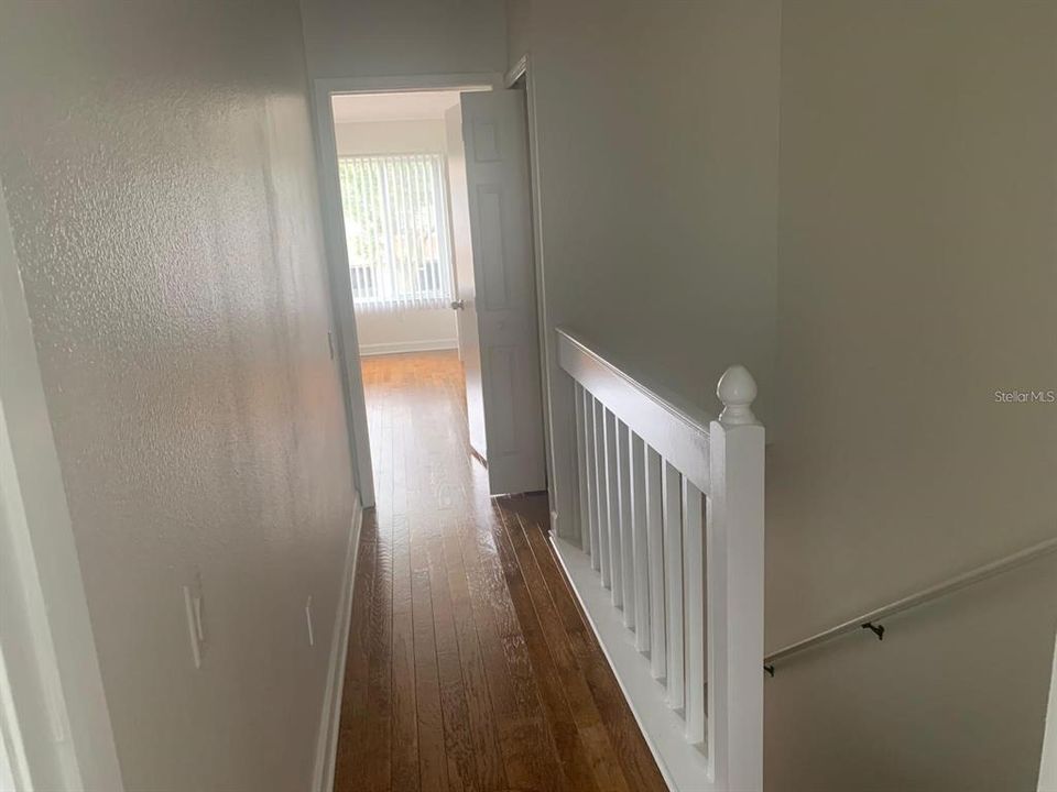 合同活跃: $1,950 (2 贝兹, 2 浴室, 1152 平方英尺)