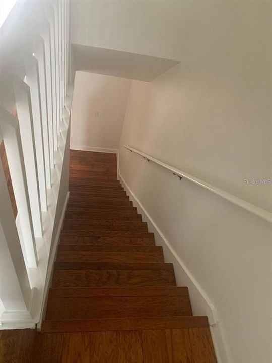 合同活跃: $1,950 (2 贝兹, 2 浴室, 1152 平方英尺)