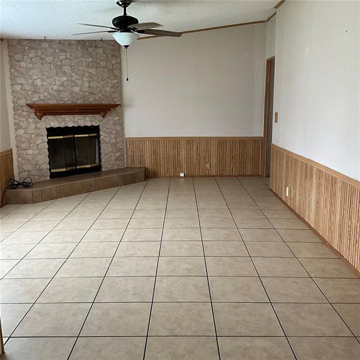 For Sale: $245,500 (3 beds, 2 baths, 1717 Square Feet)