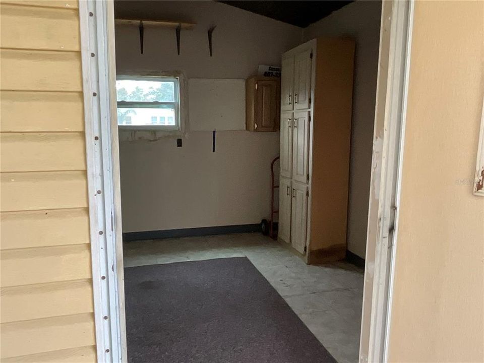 For Sale: $245,500 (3 beds, 2 baths, 1717 Square Feet)