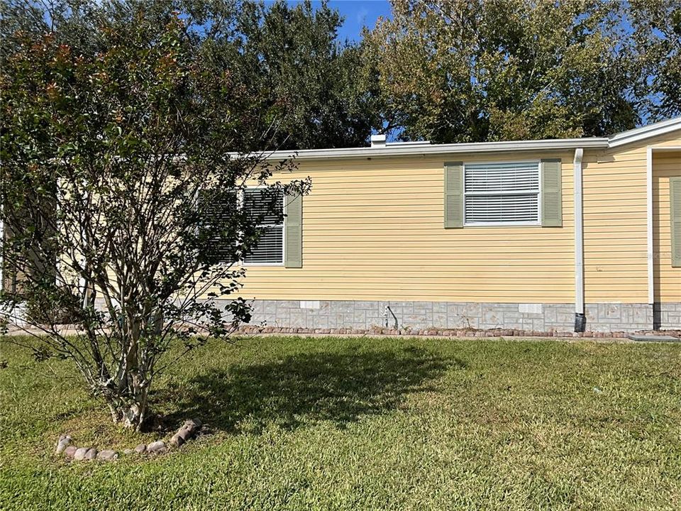 For Sale: $245,500 (3 beds, 2 baths, 1717 Square Feet)