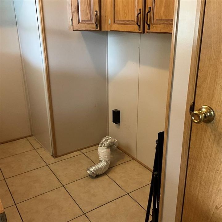 For Sale: $245,500 (3 beds, 2 baths, 1717 Square Feet)